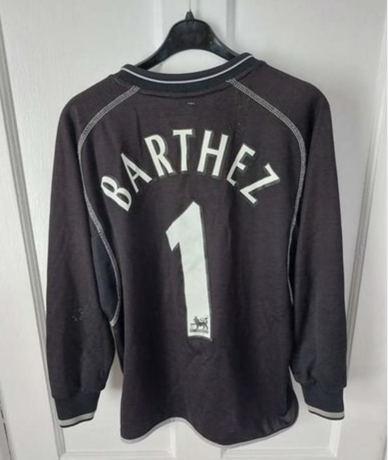 Fabian Barthez Manchester United 2000-02 shirt