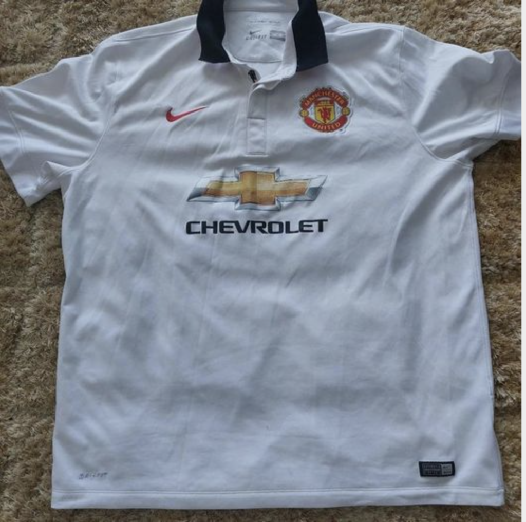 Manchester United 2014-15 away shirt