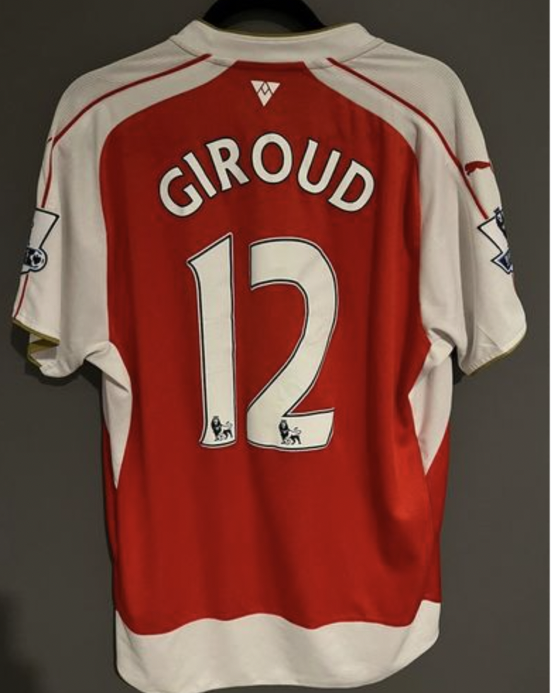 Oliver Giroud Arsenal shirt